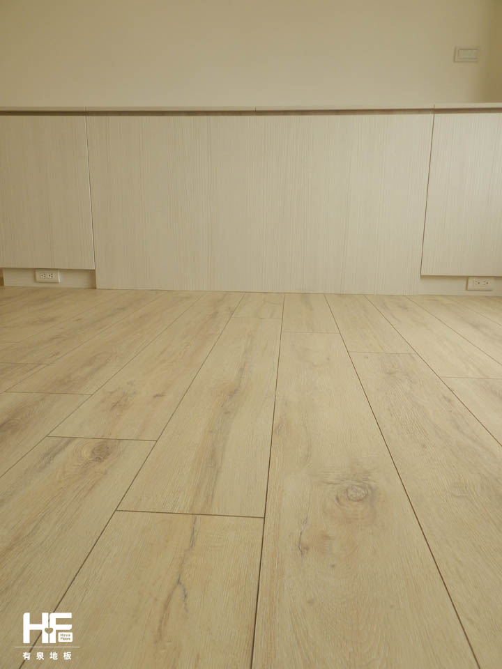 超耐磨地板 木地板 柏林倒角系列 波爾多白橡 MJ-4569 (1)