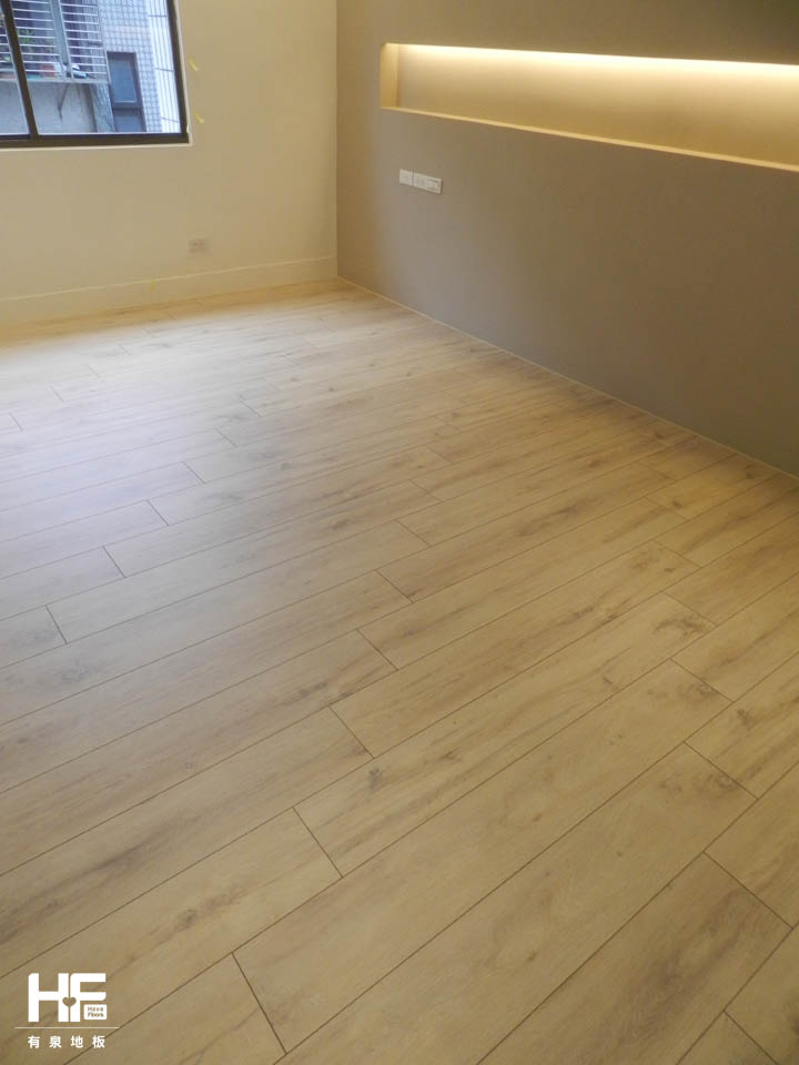 超耐磨地板 木地板 柏林倒角系列 波爾多白橡 MJ-4569-2014-9-5 (1)